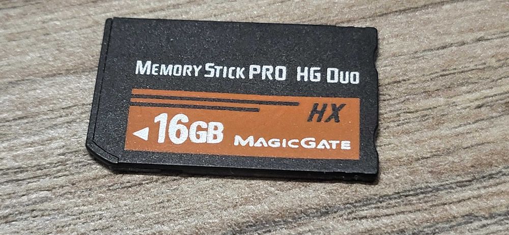 Memorie Stick PRO HG Duo 16Gb Hx Magic Gate fuctional