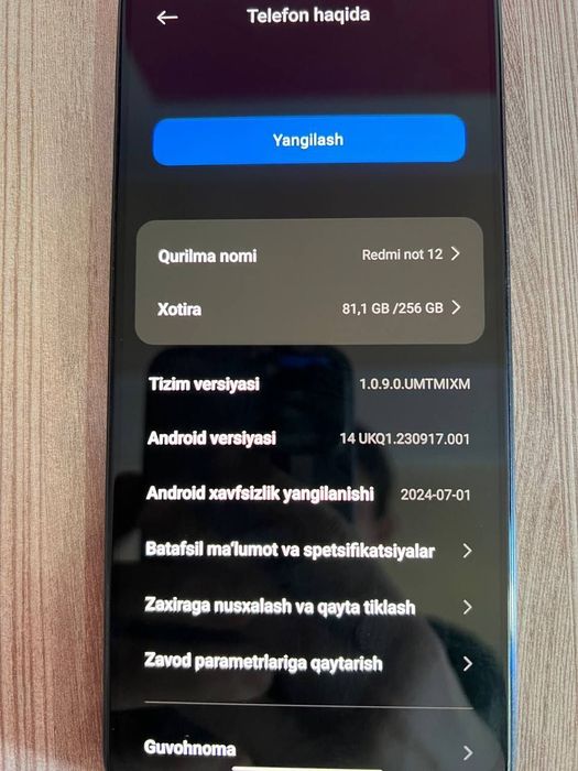 Telefon srochna sotiladi