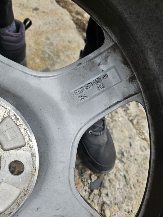 Рзервна гума патерица комплект за Audi Q5  195 75 18