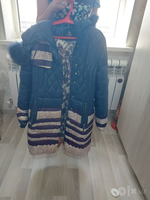 Glamwear brendi
To'q ko'k rang
Ayollar qishki kurtkasi
Kapishonli
Kapi