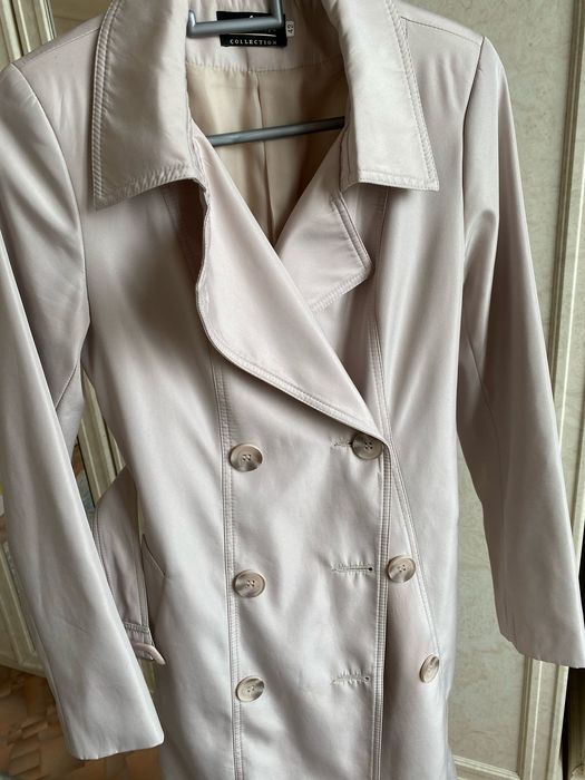 Тренч продаётся 42 рр