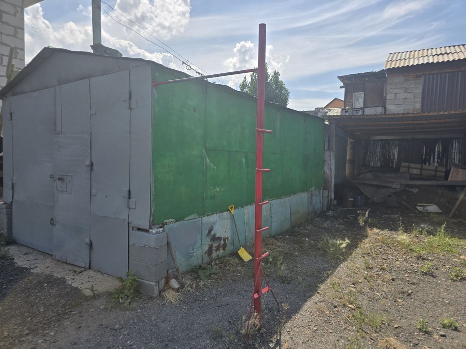 Продам металлический гараж