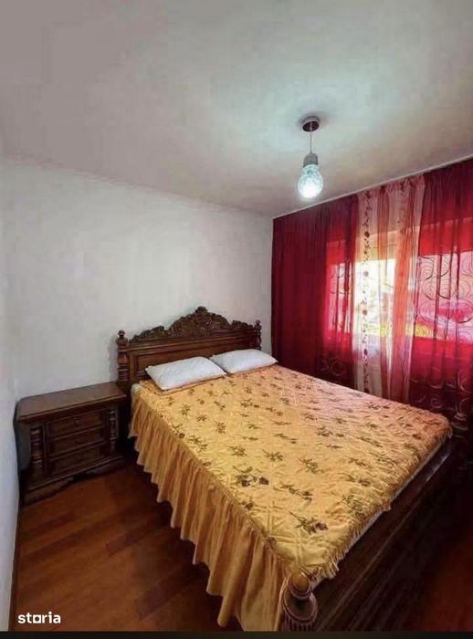 De inchiriat apartament cu 3 camere in Piata Mare,decomandat,300€\luna