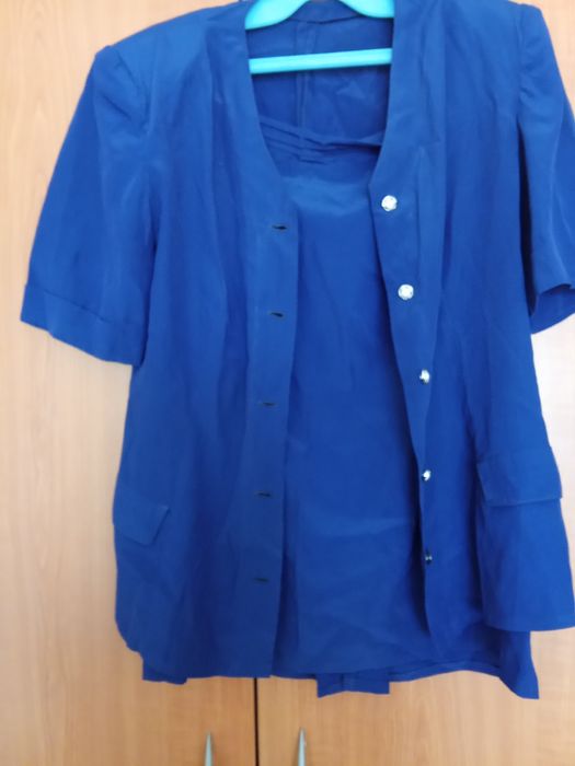 Дамско костюмче от две част