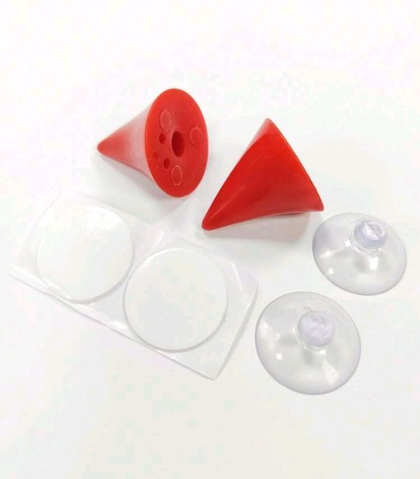 Червени и черни рога за каска