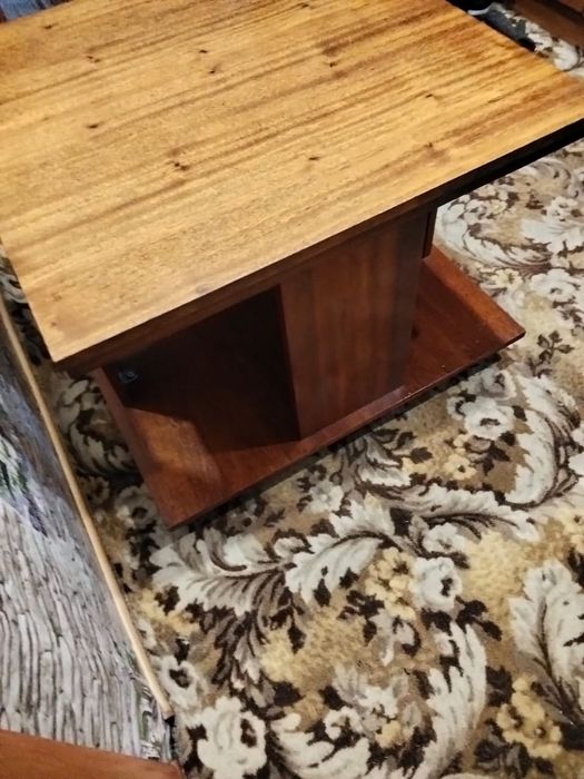 Столик журнальный