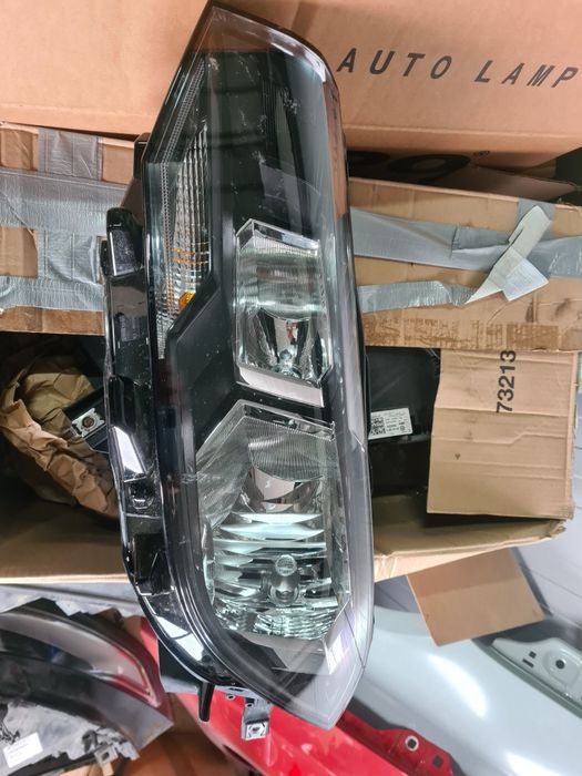 Far stanga vw t-cross