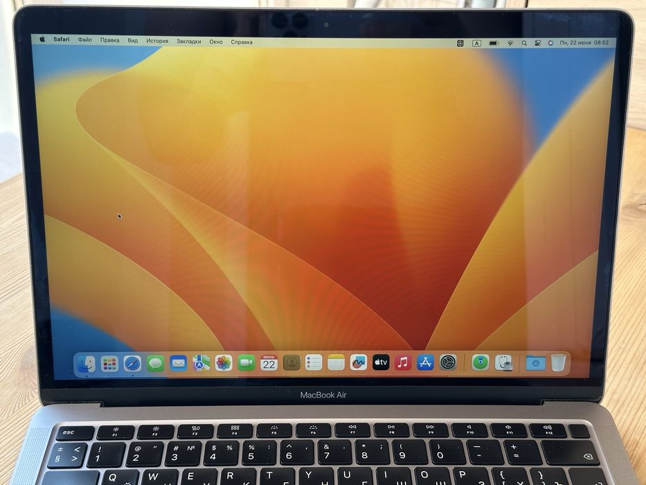 Macbook air 2020 8/256