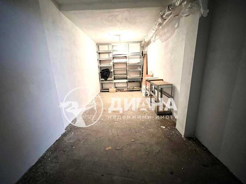 Продава се Тристаен апартамент в Пловдив, Христо Смирненски - 97 кв.м за 2269 €/кв.м - Снимка #11