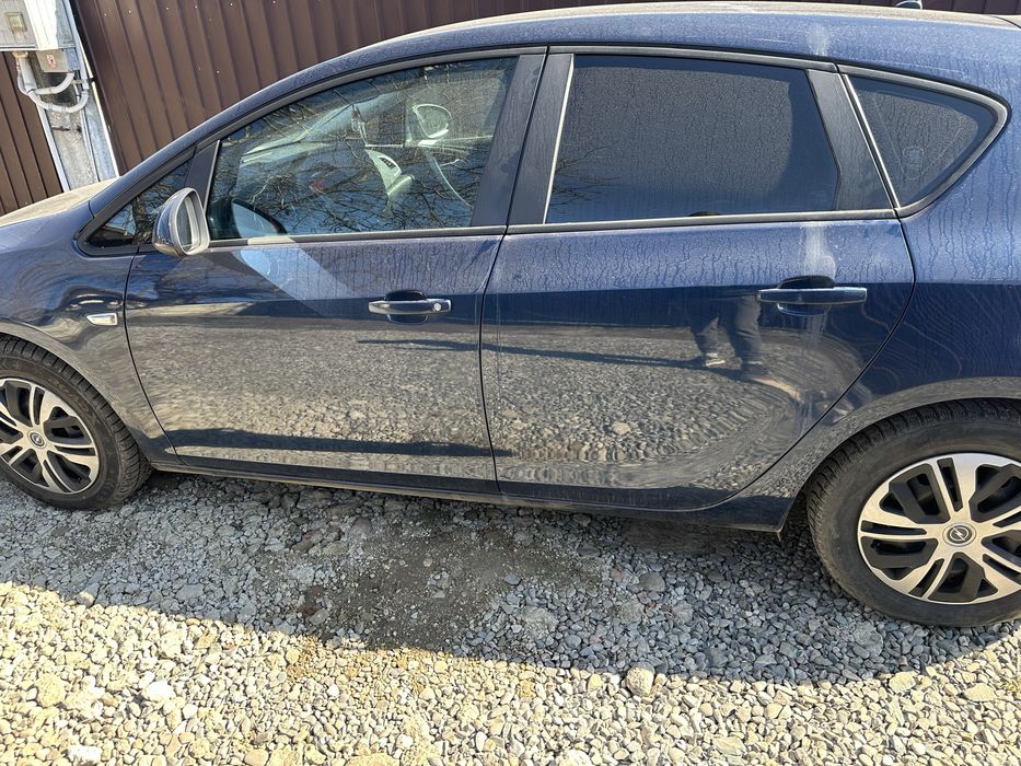 OPEL Astra 2011 — imagine 3