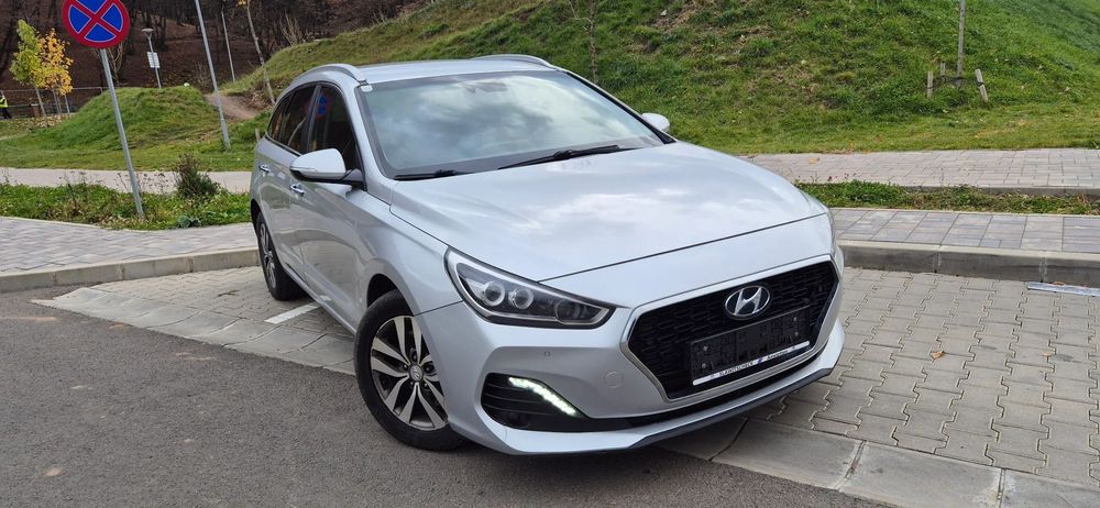 Hyundai I30 2019 Facelift 1.6CRDi Automat 7+1 Viteze Navigatie Camere KeyLessGo