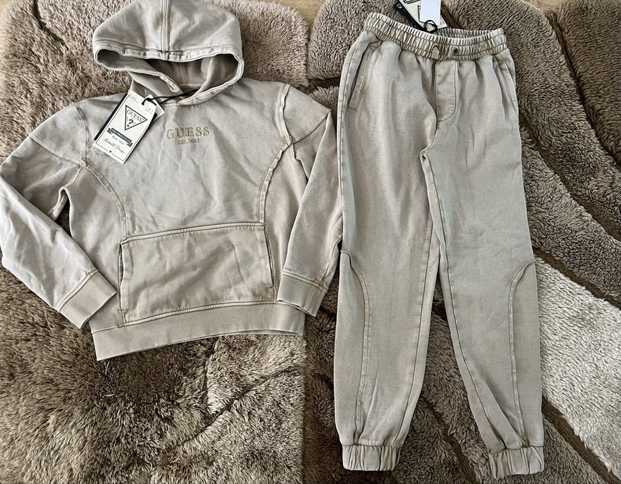 Дрехи Guess Nike adidas karl richmond zara tommy hm benetton burberry