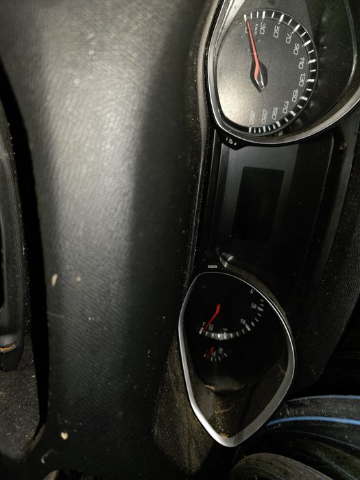 Piese peugeot 308 an 2019 preturi mici din dezmembrare  masina persona