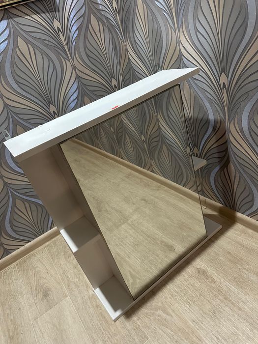 Ванный шкафчик .