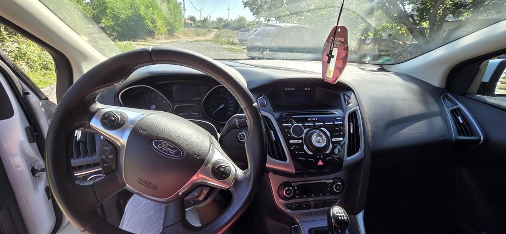 FORD Focus 2012 — imagine 5