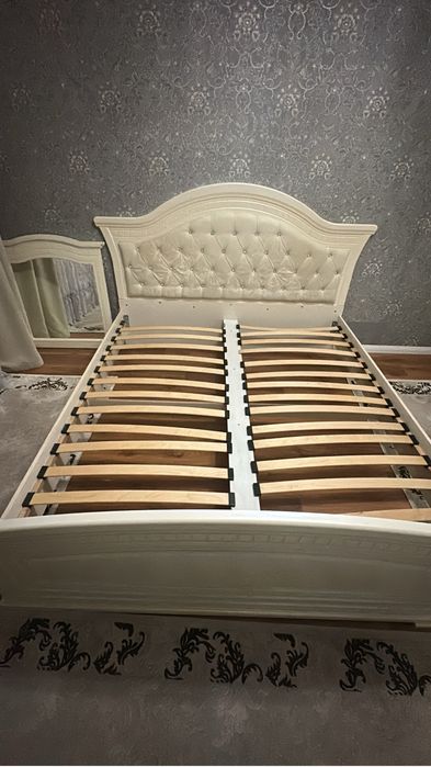 Кроват и шкаф самовывоз