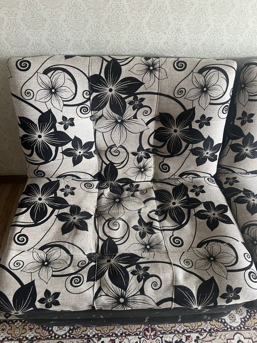 продам диван с креслами