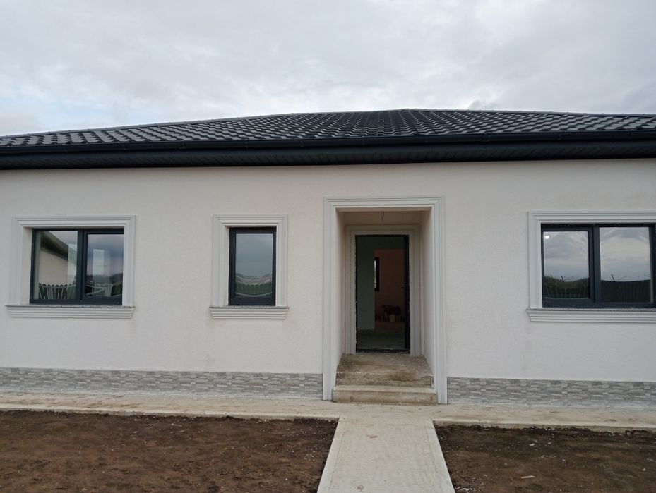 Casa de vânzare în Horia