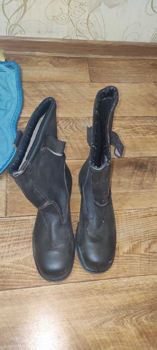 продам Спецовку  Сабоги Перчатки зимние