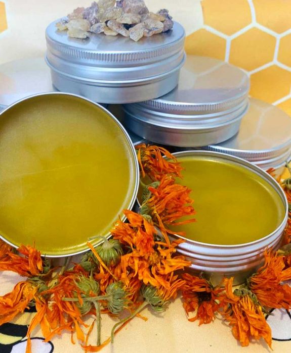 Билкови мехлеми за проблемна кожа, болки в ставите и мускулите