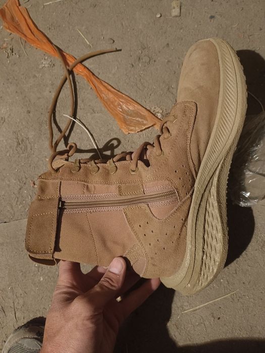 Продам белые берцы бимай