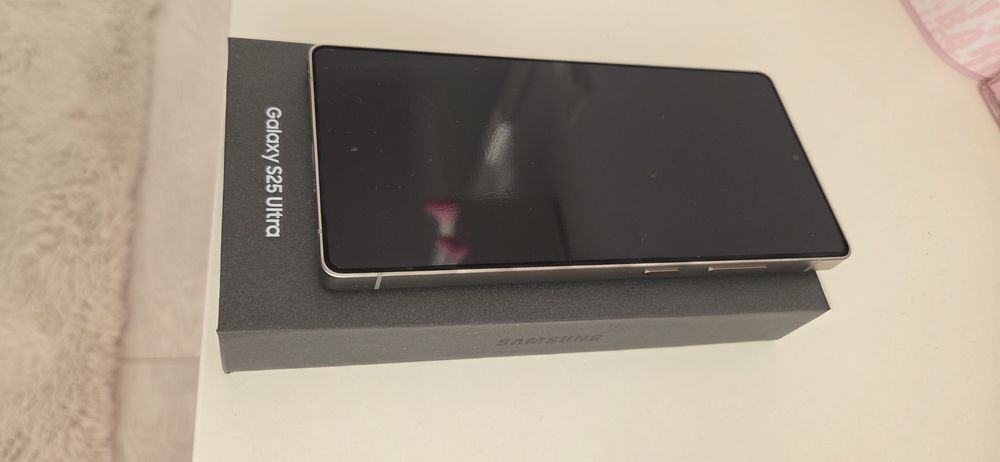 Samsung Galaxy S25 Ultra 512 Gb Titanium Black garanție08/27 impecabil