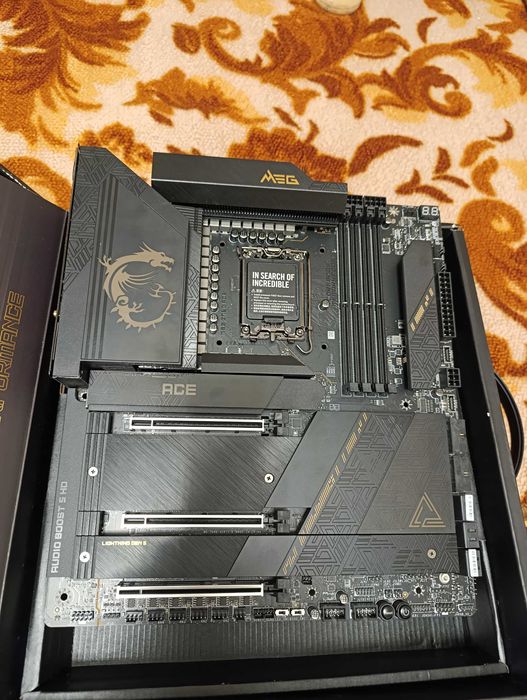 Продам топовую материнскую плату MSI MEG Z790 ACE. Сокет LGA 1700.