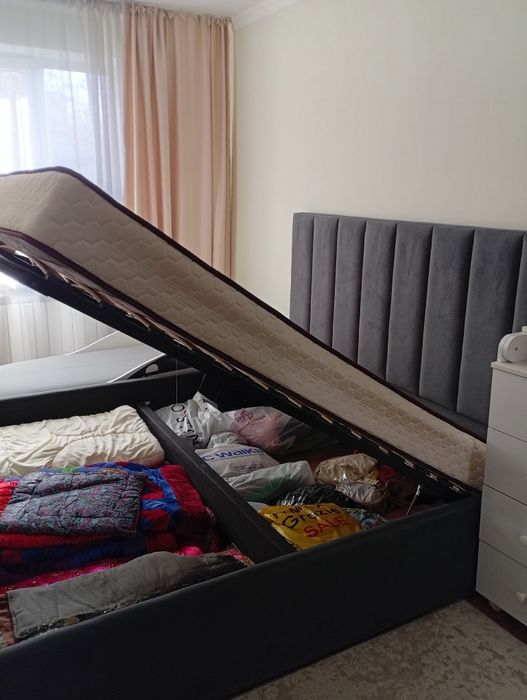 Кровать двуспальная