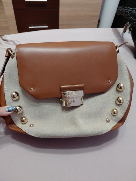 Две оригинални чанти Guess + подаръци