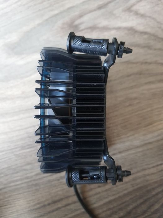 Cooler stock intel Laminar