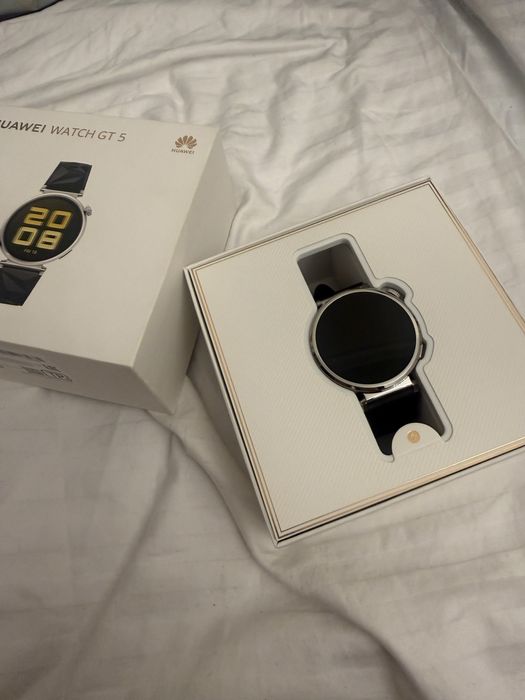 Смарт-часы Huawei Watch GT 5 (41mm) Black Fluoroelastomer Strap