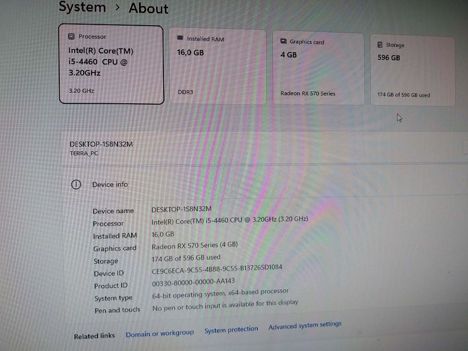 Геймърски компютър с Монитор и д-р. i5-4460, 4GB RX570, 16GB RAM, SSD 120GB и SSD 480GB