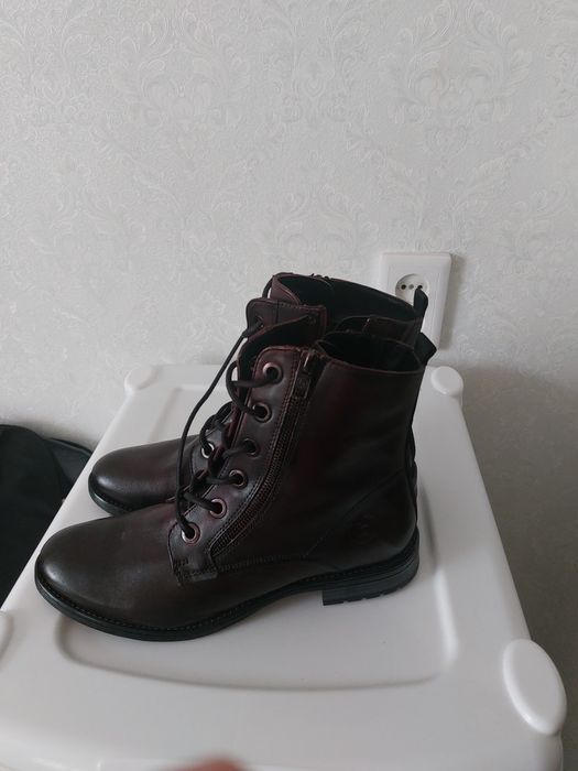 Ботинка бордовый 15000