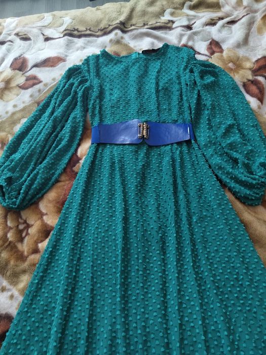 Продам красивые вечерние платья