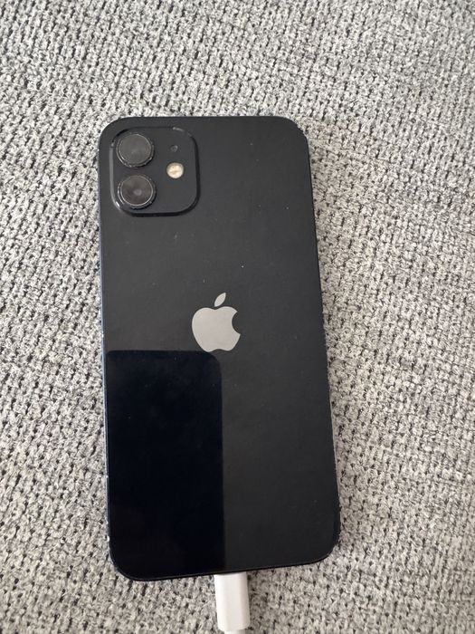 Iphone 12 simplu ….