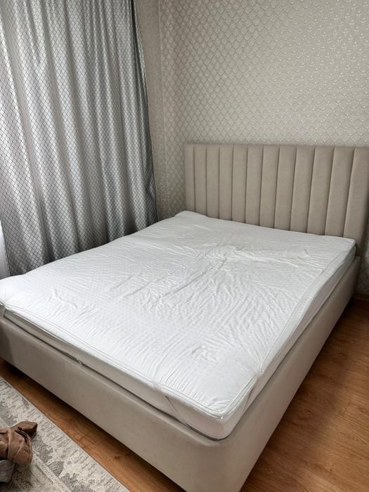 Продам срочно кровать вместе с матрасом
