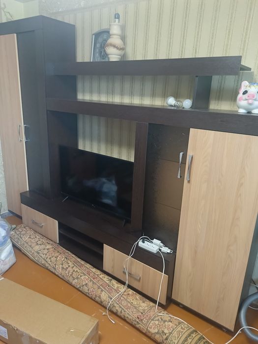 Продав стенку недорого