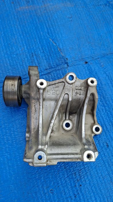 Крепление кондиционера 2TR-FE TOYOTA