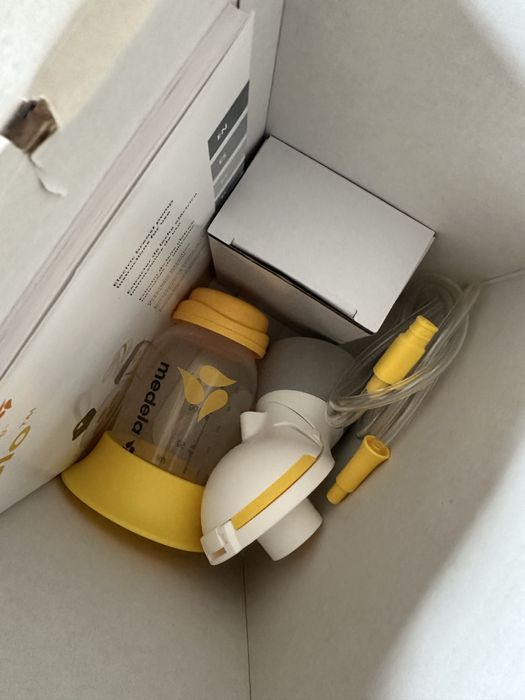 НОВА Електрическа двуфазна помпа за кърма Medela Solo + подарък