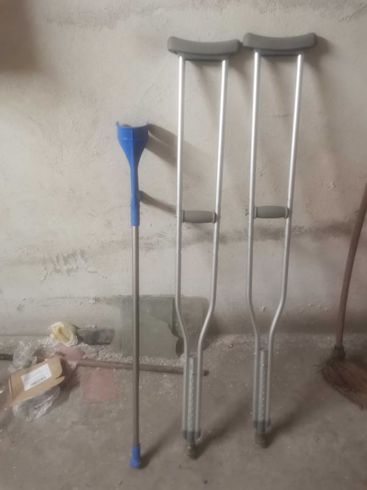 Комплект патерици