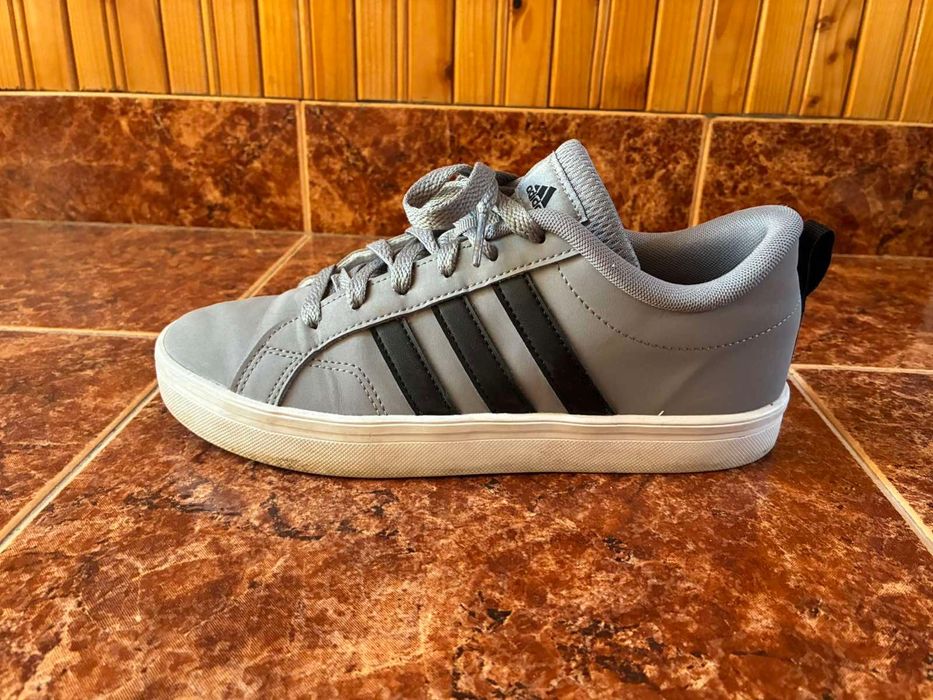 Кецове на адидас