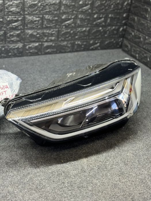 far stanga dreapta audi q5 80a facelift lci  complet