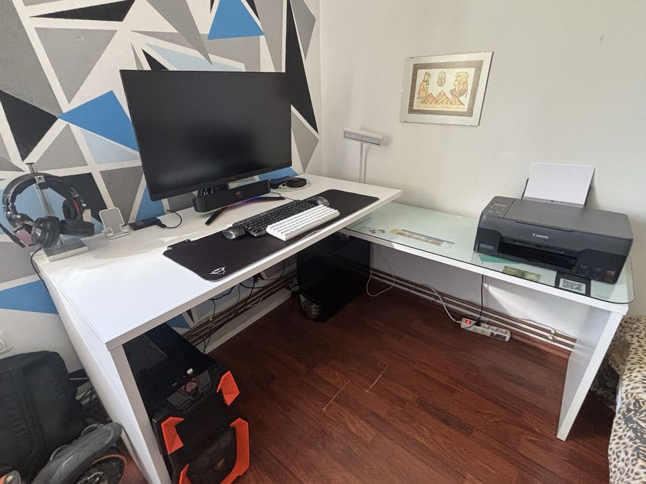 Vând birou pe colt “Casa Rusu” alb, dreapta/stanga, 140/140