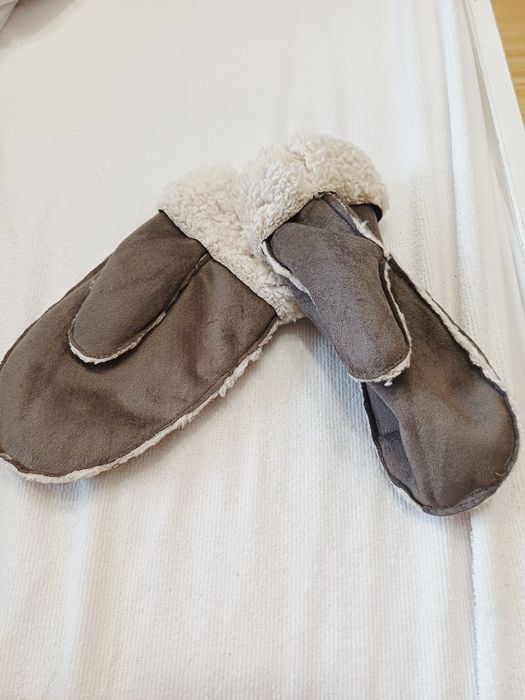 Кафяви ръкавици нови