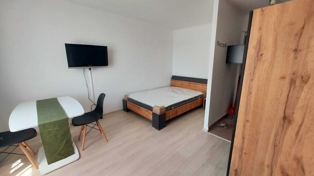 Vanzare garsoniera Mega Mall