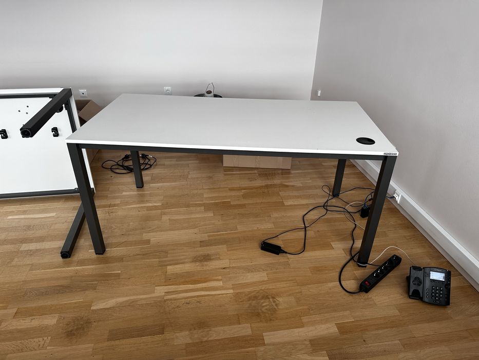 Офис бюро Dromeas – 165x80 см, метална регулируема основа