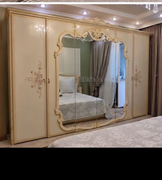 Спальный гарнитур