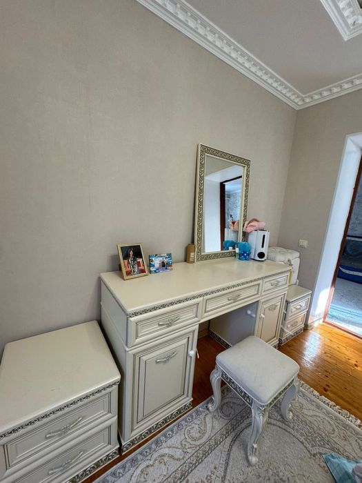 Продам спальный гарнитур