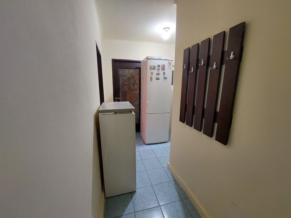 Închiriez Apartament cu 2 Camere la 5 Minute de Piața Rogerius