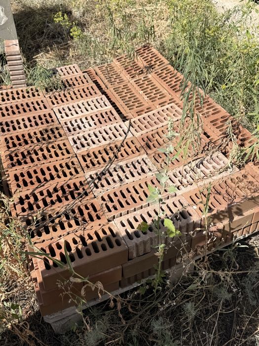 Красный кирпичч 160шт